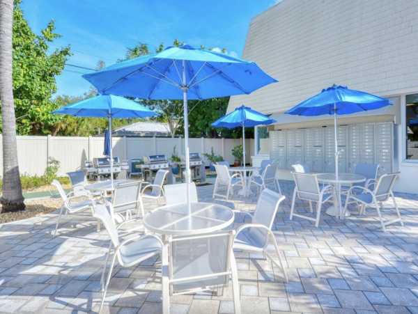 Charming Siesta Key Two Bedroom Vacation Rental